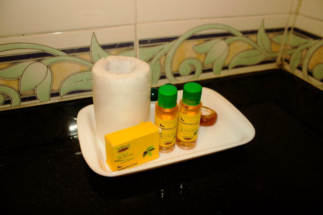 Fabhotel Shivangan Kolkata Airport - Fully Vaccinated Staff מראה חיצוני תמונה